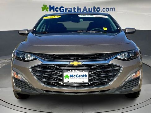 Used 2024 Chevrolet Malibu LT image 2