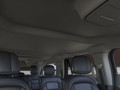 New 2026 Lincoln Navigator L Premier AWD/4WD image 22