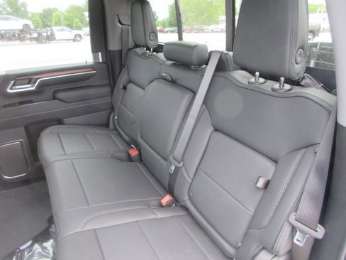 New 2026 GMC Sierra 2500 Denali w/ Denali Reserve Package AWD/4WD image 13