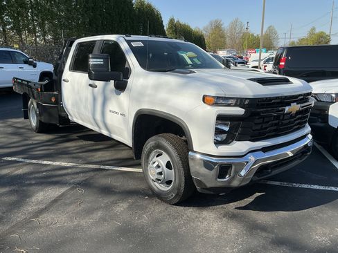 New 2026 Chevrolet Silverado 3500 W/T w/ WT Convenience Package AWD/4WD image 2