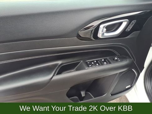 Used 2023 Jeep Compass High Altitude image 10