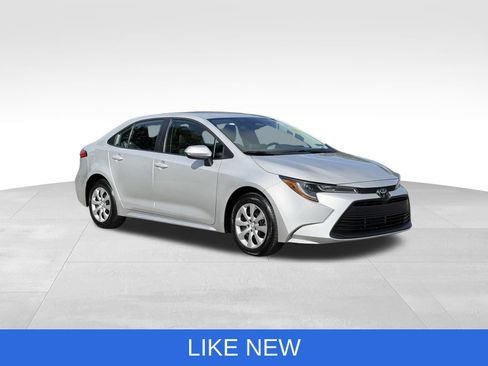 Used 2024 Toyota Corolla LE FWD image 11