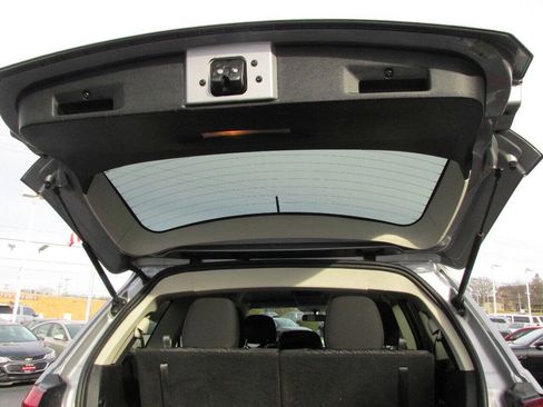 Used 2017 Dodge Journey SE w/ Flexible Seating Group FWD image 23