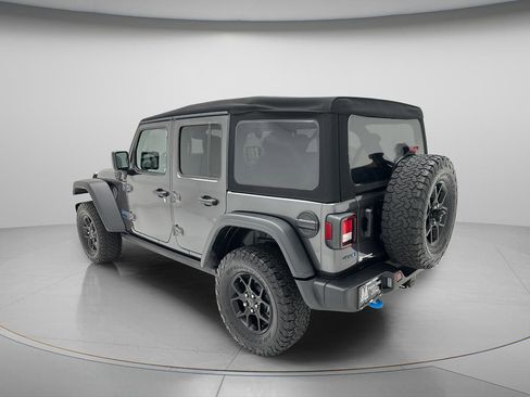 Used 2024 Jeep Wrangler Unlimited AWD/4WD image 4