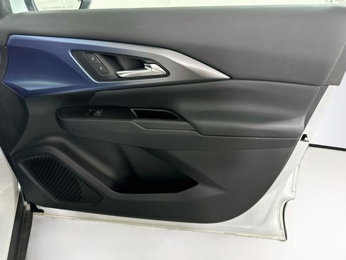 Used 2024 Chevrolet Equinox EV LT w/ LPO, All-Weather Mat Package FWD image 33