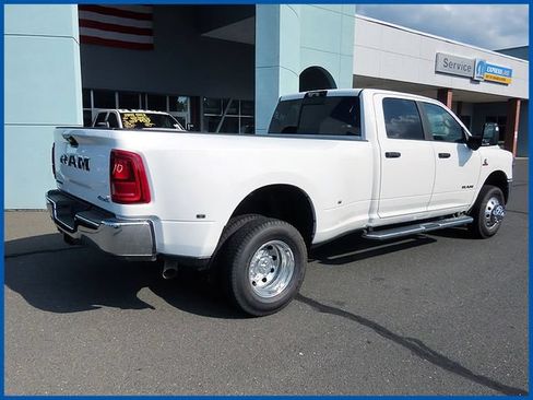 New 2026 RAM 3500 Big Horn AWD/4WD image 7