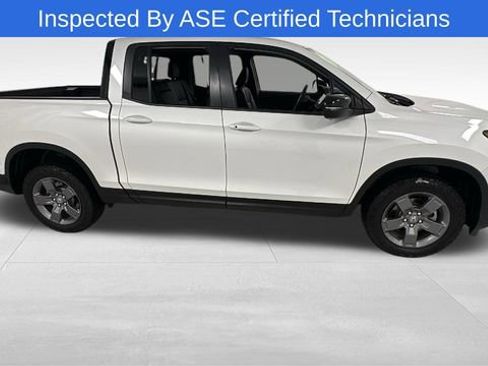 Used 2024 Honda Ridgeline TrailSport image 2