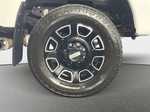 Used 2025 Ford F350 Platinum AWD/4WD image 17