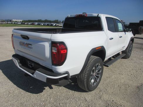 New 2026 GMC Canyon Denali AWD/4WD image 4