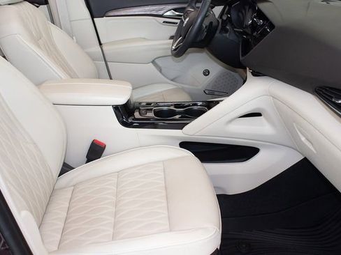 Used 2022 Buick Envision Avenir w/ Safety Package image 10