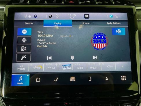 Used 2023 Jeep Grand Cherokee Limited w/ Black Appearance Package AWD/4WD image 19
