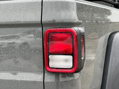 Used 2021 Jeep Gladiator Mojave image 27