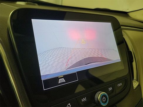 Used 2024 Chevrolet Malibu LT image 17