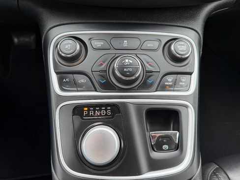 Used 2015 Chrysler 200 C image 24