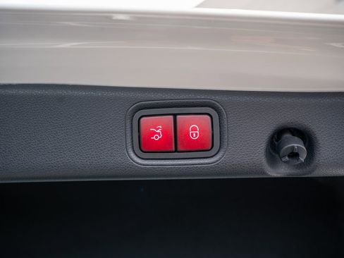 Used 2021 Mercedes-Benz E 350 Sedan image 53