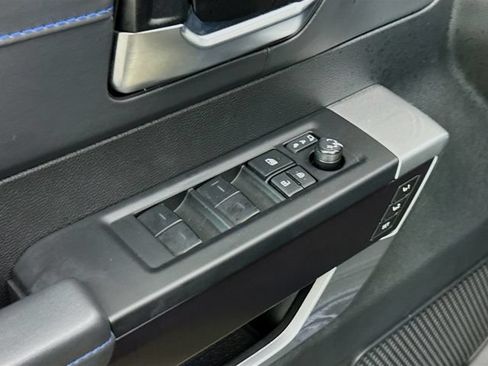 Used 2022 Toyota Tundra Platinum AWD/4WD image 18
