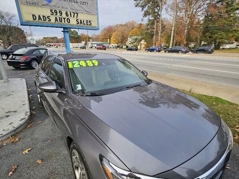 Used 2018 Honda Accord EX-L image 2
