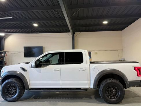 Used 2018 Ford F150 Raptor w/ Equipment Group 802A Luxury image 4