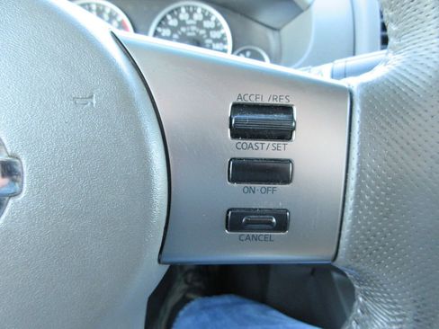 Used 2008 Nissan Frontier LE w/ Leather Pkg image 26