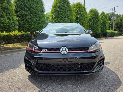 Used 2018 Volkswagen GTI SE FWD image 8