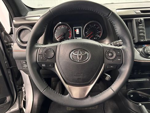 Used 2017 Toyota RAV4 SE w/ Advanced Technology Package image 13