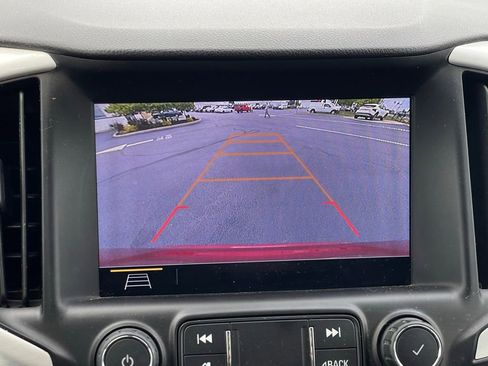 Used 2020 GMC Terrain SLE w/ Driver Convenience Package FWD image 13