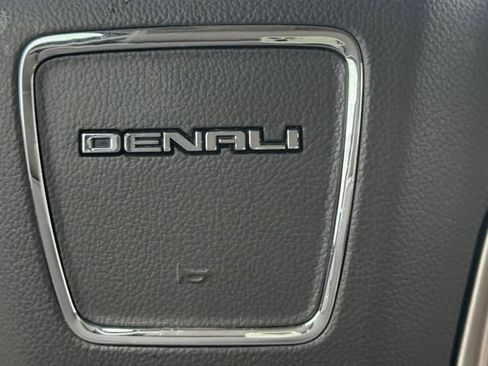 Used 2020 GMC Yukon Denali w/ Open Road Package RWD image 5