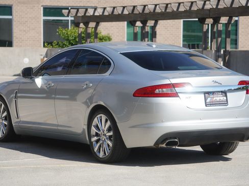 Used 2011 Jaguar XF Premium RWD image 12