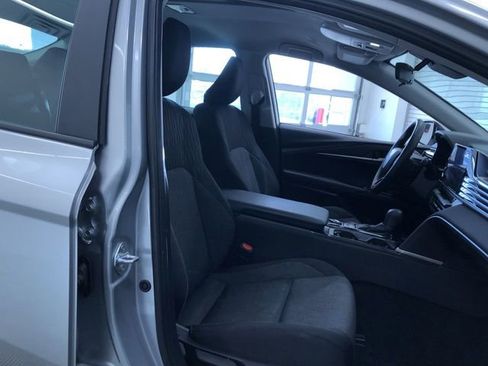 Used 2025 Toyota Camry LE image 22