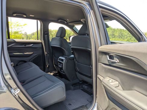 Used 2026 Jeep Grand Cherokee Laredo image 34