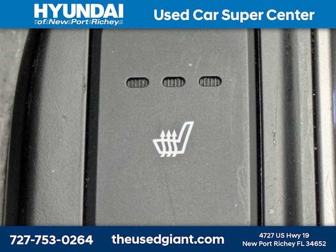 Used 2018 Hyundai Santa Fe Sport FWD image 27