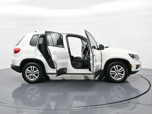 Used 2014 Volkswagen Tiguan S image 24