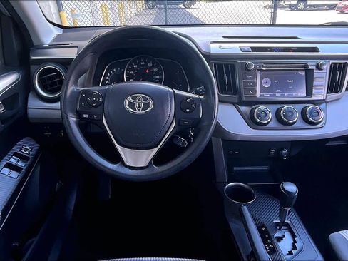 Used 2014 Toyota RAV4 LE FWD image 5