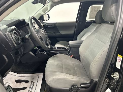 Used 2019 Toyota Tacoma SR w/ SR Convenience Package AWD/4WD image 9