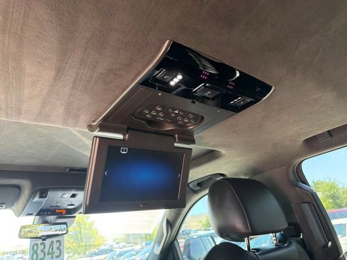 Used 2020 Cadillac Escalade Platinum AWD/4WD image 32