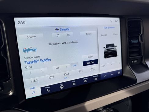 Used 2023 Ford Bronco Wildtrak image 11