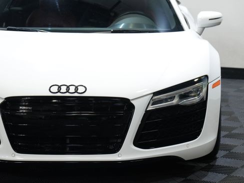 Used 2014 Audi R8 V8 image 10