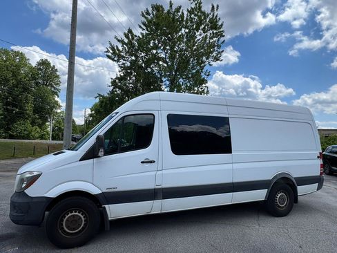 Used 2016 Mercedes-Benz Sprinter 2500 image 4