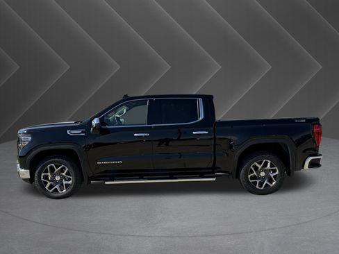 Used 2024 GMC Sierra 1500 SLT image 3