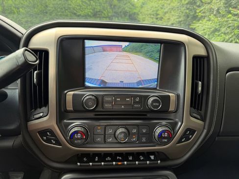 Used 2018 GMC Sierra 3500 Denali w/ Duramax Plus Package AWD/4WD image 21