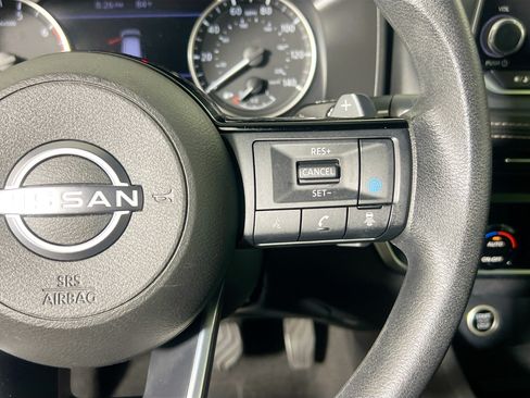 Used 2023 Nissan Rogue SV FWD image 19