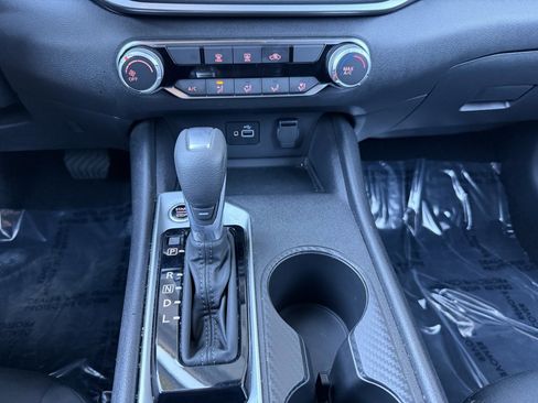 Used 2024 Nissan Altima 2.5 S image 23