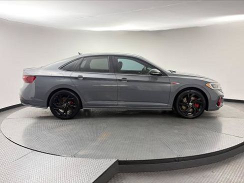 Used 2023 Volkswagen Jetta GLI Autobahn FWD image 9