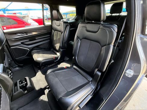 Used 2021 Jeep Grand Cherokee L Altitude image 21