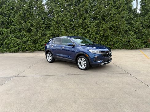 Used 2023 Buick Encore GX Preferred w/ Cold Weather Comfort Package AWD/4WD image 1