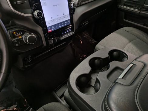 Used 2024 RAM 2500 Big Horn w/ Sport Appearance Package image 15