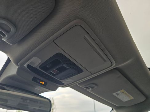 Used 2023 Honda Accord EX image 32