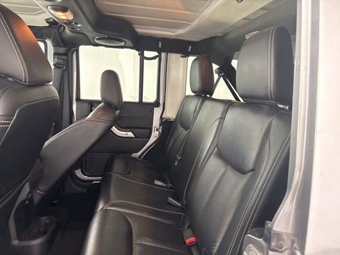 Used 2014 Jeep Wrangler Unlimited Sahara w/ Connectivity Group image 29