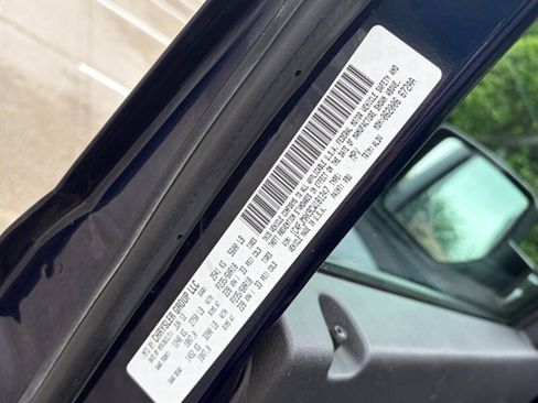 Used 2012 Jeep Liberty Sport AWD/4WD image 29