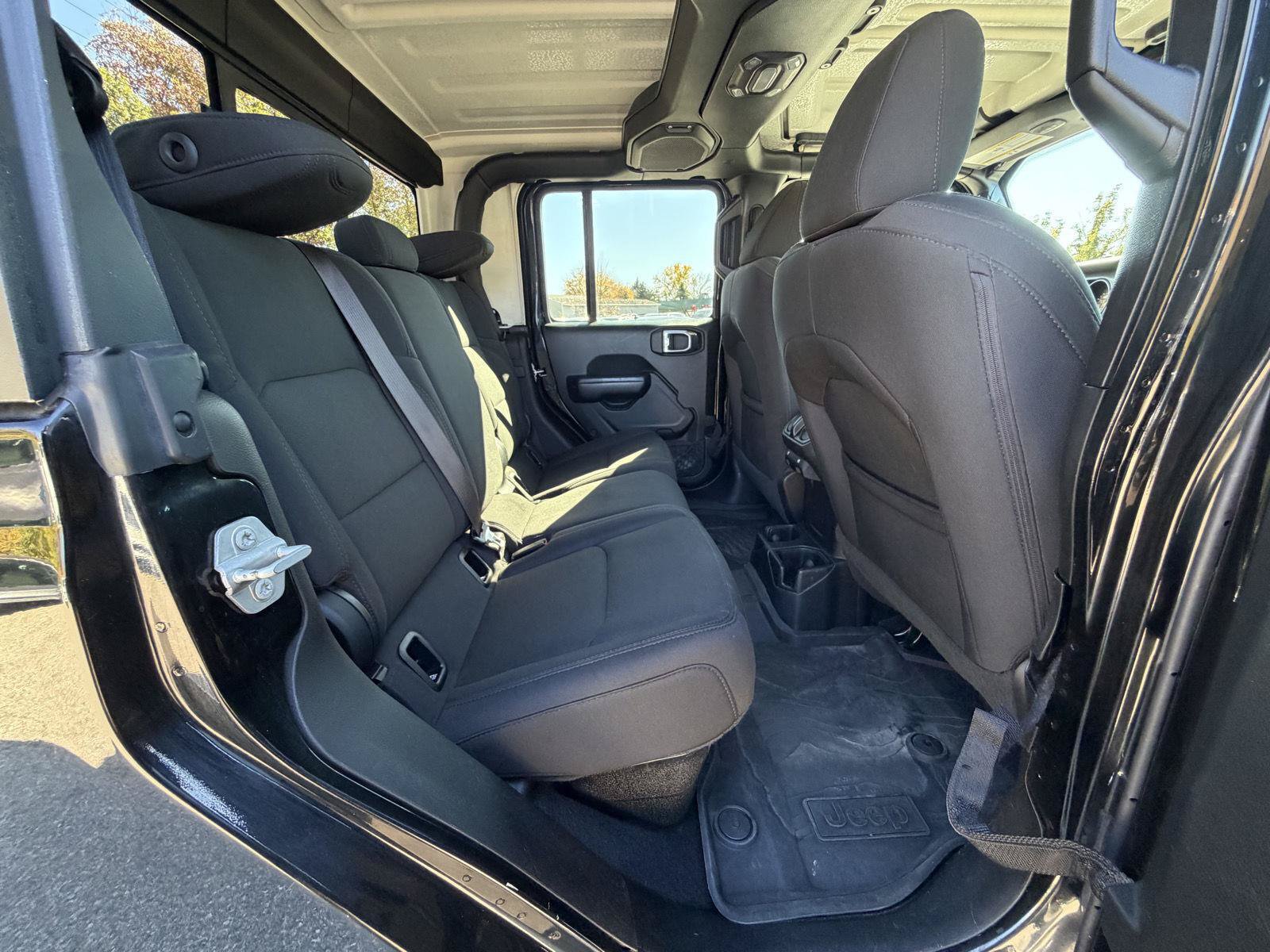 Used 2021 Jeep Gladiator Sport AWD/4WD image 29